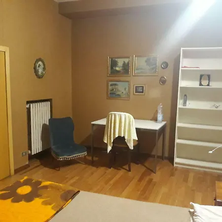 Large Single In Center Bari